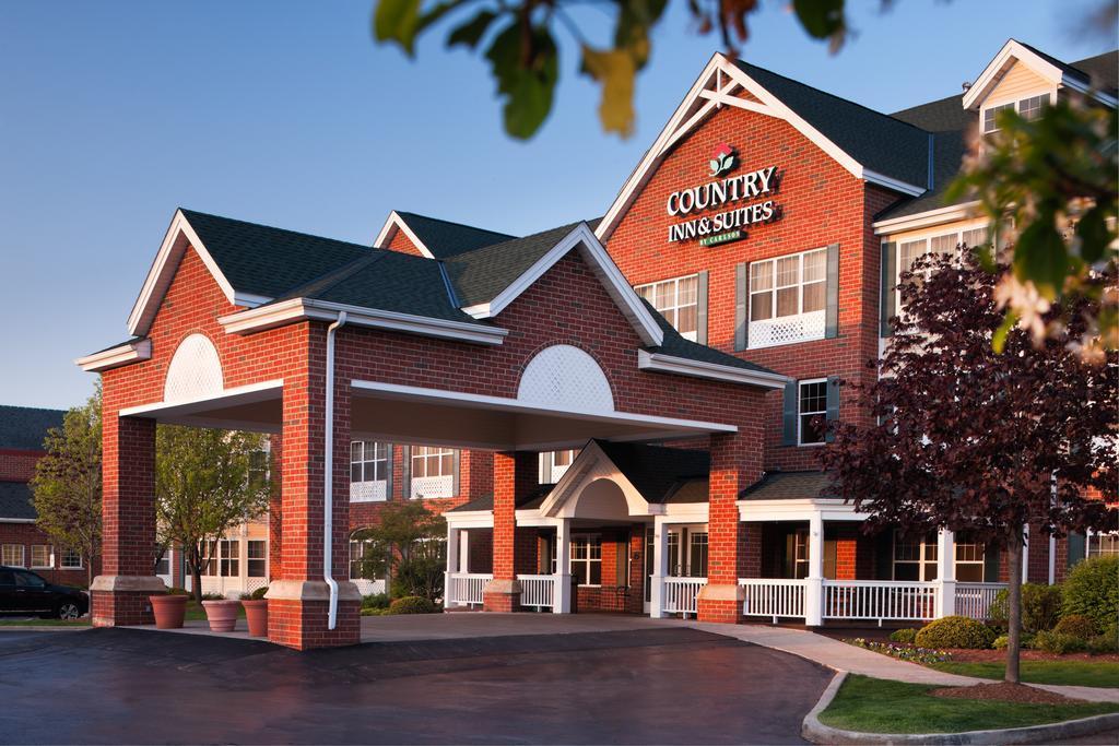 Country Inn & Suites By Radisson, Milwaukee West Brookfield , Wi Exterior photo